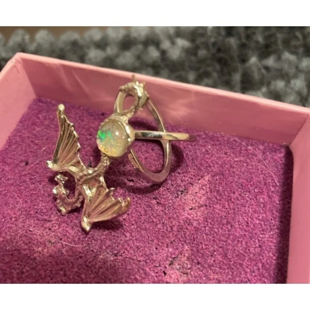 RARE Hot‎ Topic Dragon Ring Size 6 1/2